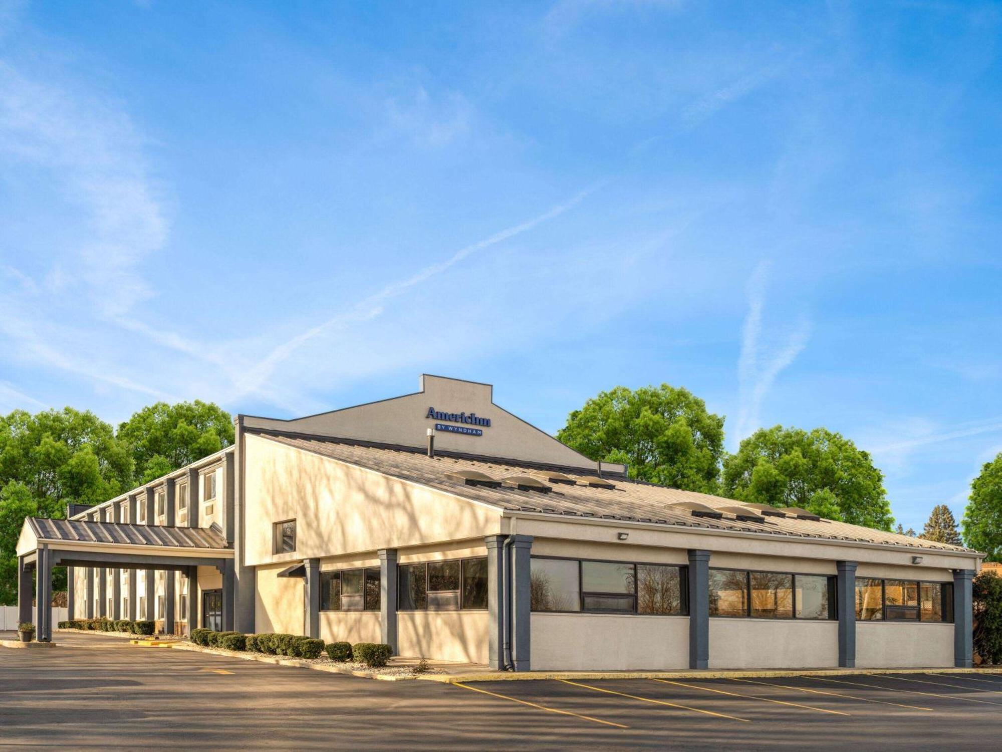 Americinn By Wyndham Woodstock Il Exterior photo